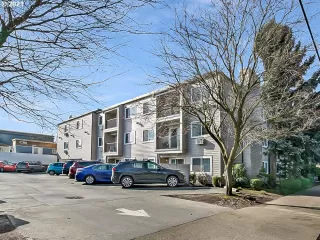 Photo #5: 21521250 Listing