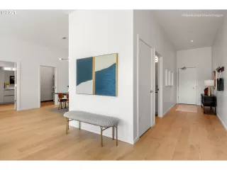 Photo #2: 21521521 Listing 