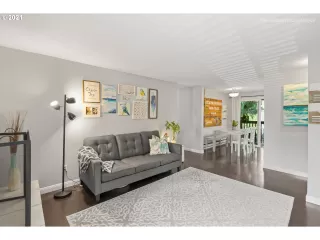 Photo #4: 21521559 Listing 