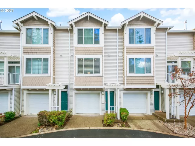 MLS: 21521696 Condo For Sale