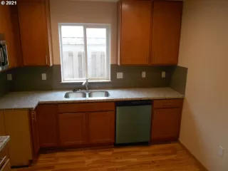 Photo #4: 21523705 Listing 