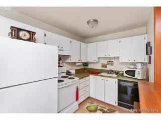 Photo #6: 21523851 Listing