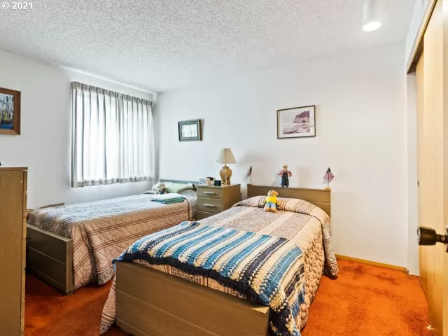 MLS: 21524036 Condo For Sale