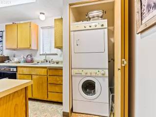 Photo #4: 21524036 Listing