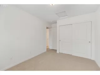 Photo #4: 21524622 Listing