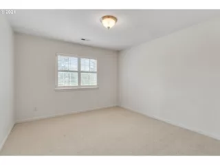 Photo #5: 21524622 Listing