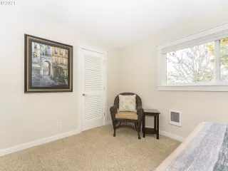 Photo #6: 21524686 Listing