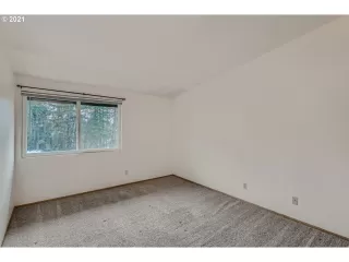 Photo #5: 21524693 Listing