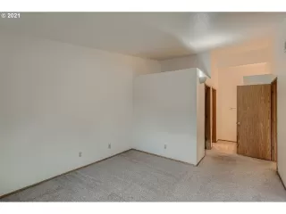 Photo #6: 21524693 Listing