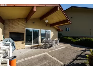 Photo #4: 21525872 Listing