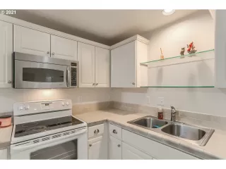 Photo #4: 21526199 Listing 