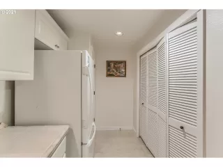 Photo #5: 21526199 Listing 