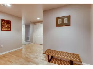 Photo #4: 21526899 Listing