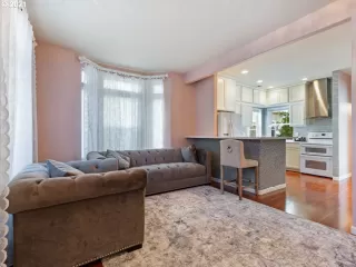 Photo #4: 21527827 Listing 
