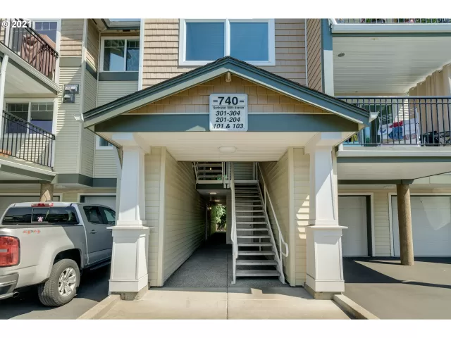 MLS: 21528042 Condo For Sale