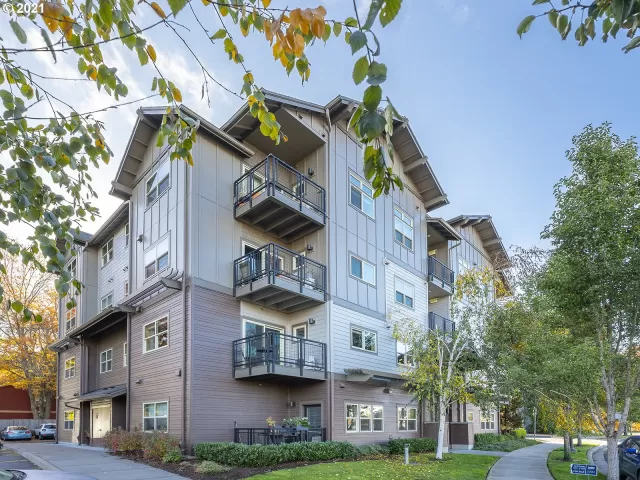 MLS: 21528061 Condo For Sale