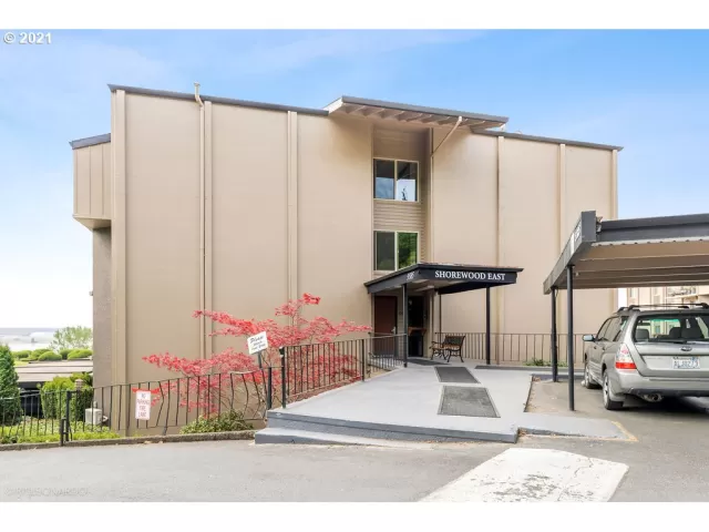 MLS: 21528251 Condo For Sale