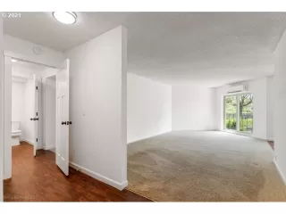 Photo #5: 21528251 Listing