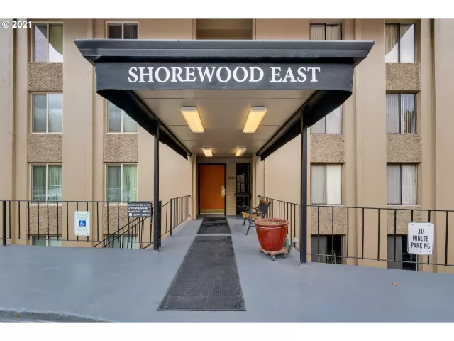 MLS: 21528767 Condo For Sale