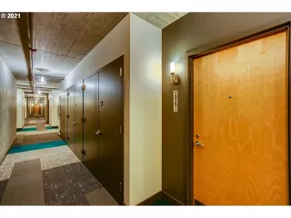 Photo #4: 21528796 Listing