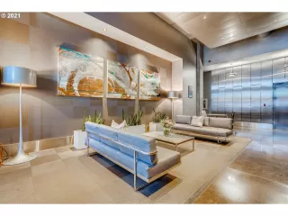 Photo #5: 21528796 Listing