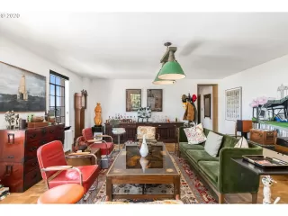 Photo #5: 21528969 Listing