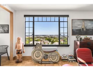 Photo #6: 21528969 Listing