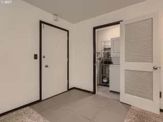 Photo #2: 21529001 Listing