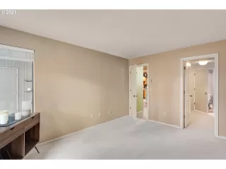 Photo #5: 21529198 Listing