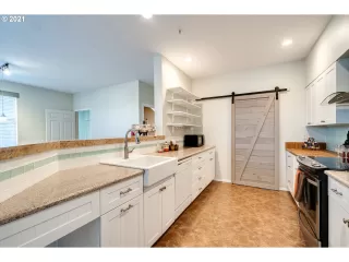 Photo #6: 21530323 Listing