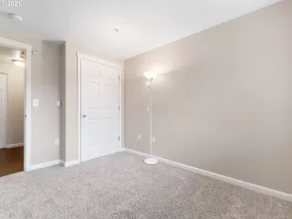 Photo #6: 21530373 Listing