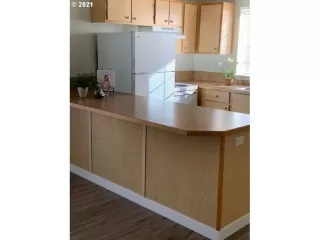 Photo #4: 21531456 Listing