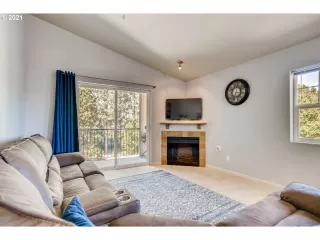 Photo #5: 21532202 Listing