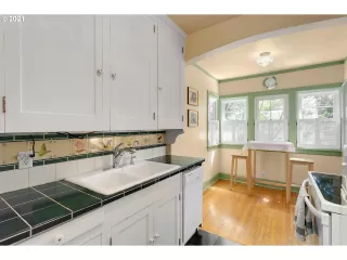 Photo #4: 21532323 Listing