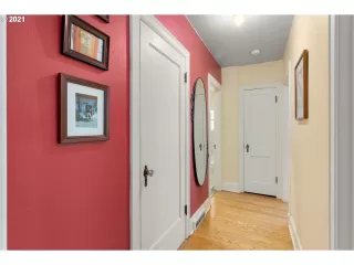 Photo #5: 21532323 Listing