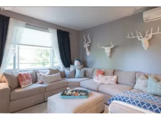 Photo #4: 21532421 Listing