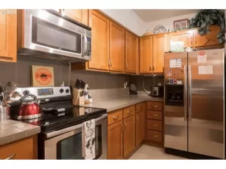 Photo #5: 21532421 Listing