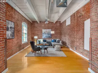 Photo #3: 21532517 Listing