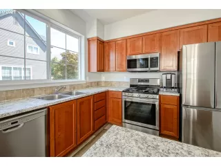 Photo #2: 21533031 Listing