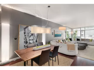 Photo #2: 21533175 Listing 