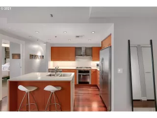 Photo #4: 21533175 Listing 