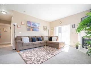 Photo #5: 21533414 Listing