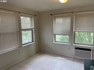 Photo #4: 21533973 Listing