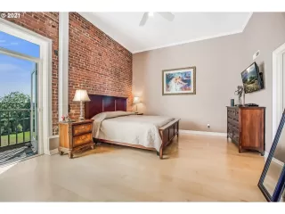 Photo #4: 21534166 Listing