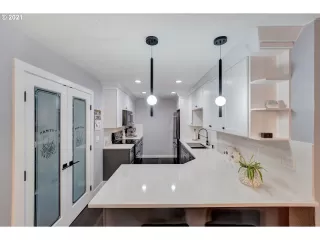 Photo #5: 21534258 Listing