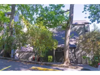 Photo #2: 21535006 Listing