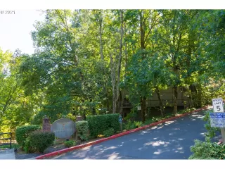 Photo #3: 21535006 Listing