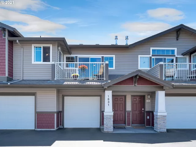 MLS: 21536352 Condo For Sale