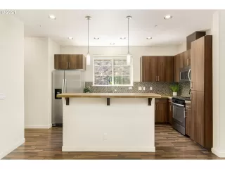 Photo #2: 21536474 Listing