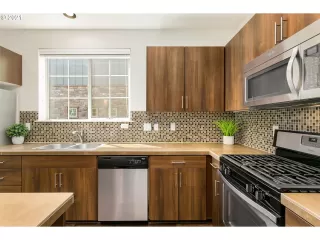 Photo #4: 21536474 Listing